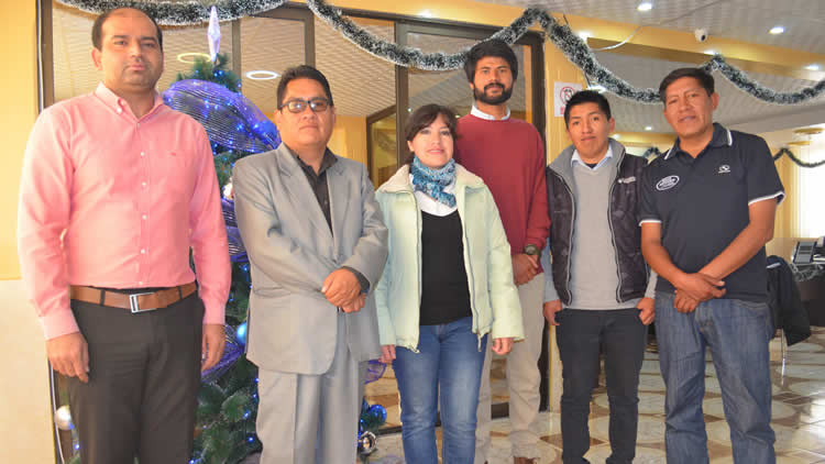 Representantes del Sindicato de Importadores Bolivianos en Automotores y King Moiz Representantes del Sindicato de Importadores Bolivianos en Automotores y King Moiz
