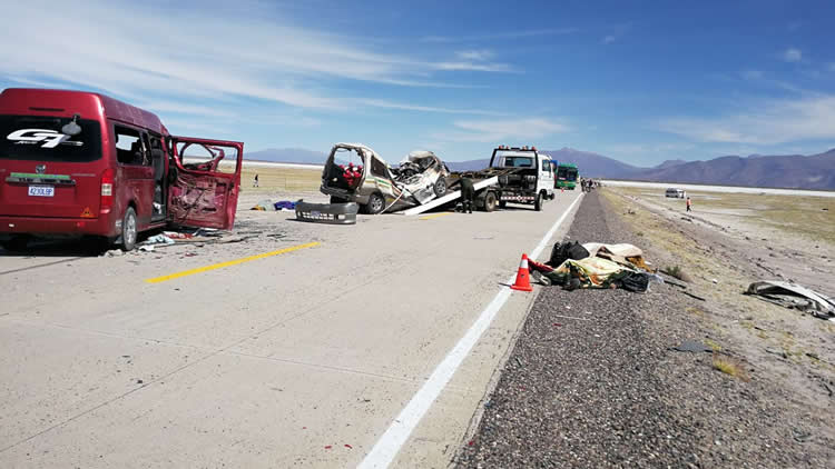 Accidentes en feriado de Todos Santos deja 13 muertos y 63 heridos.