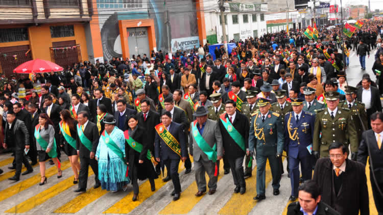 Acto protocolar en un anterior aniversario de la ciudad de El Alto.