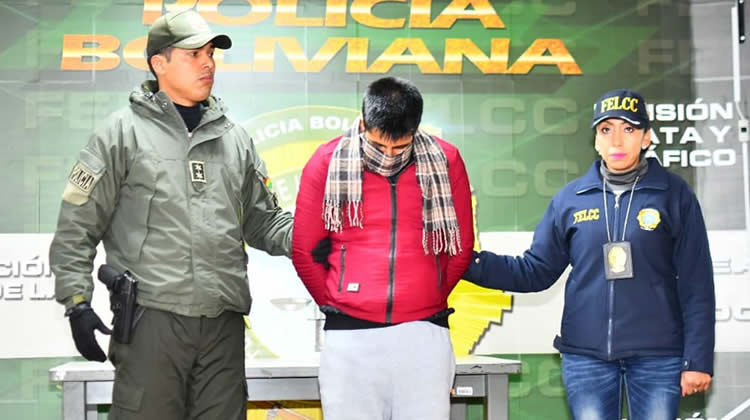 Ciberpatrullaje identificó un perfil de Facebook (Rey Arturo Gonzales Fernández) que estaría publicando y compartiendo fotografías y vídeos de contenido pornográfico Ciberpatrullaje identificó un perfil de Facebook (Rey Arturo Gonzales Fernández) que estaría publicando y compartiendo fotografías y vídeos de contenido pornográfico