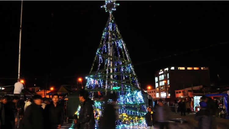 Árbol de la Feria Navideña Artesanal, ubicada en el Campo Ferial de La Ceja.