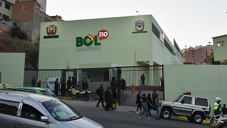 La sede del sistema BOL-110 que opera en la av. Villalobos de la ciudad de La Paz.
