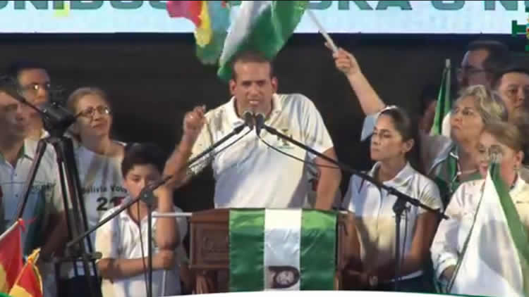 Luis Fernando Camacho, cívico cruceño. Luis Fernando Camacho, cívico cruceño.