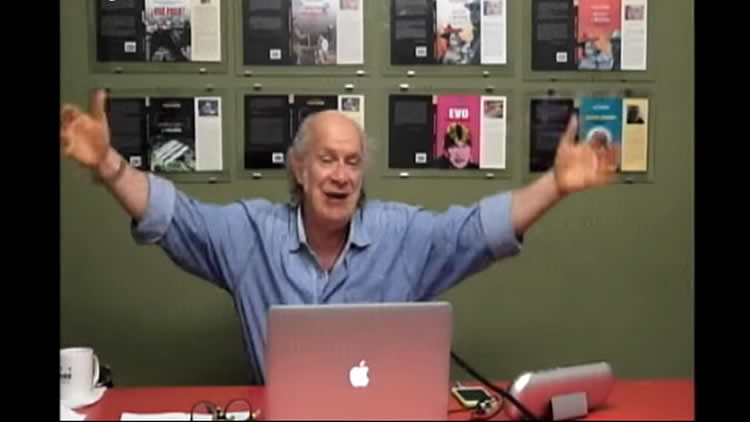 Carlos Valverde en las redes sociales emite su programa todas las mañanas. Carlos Valverde en las redes sociales emite su programa todas las mañanas.