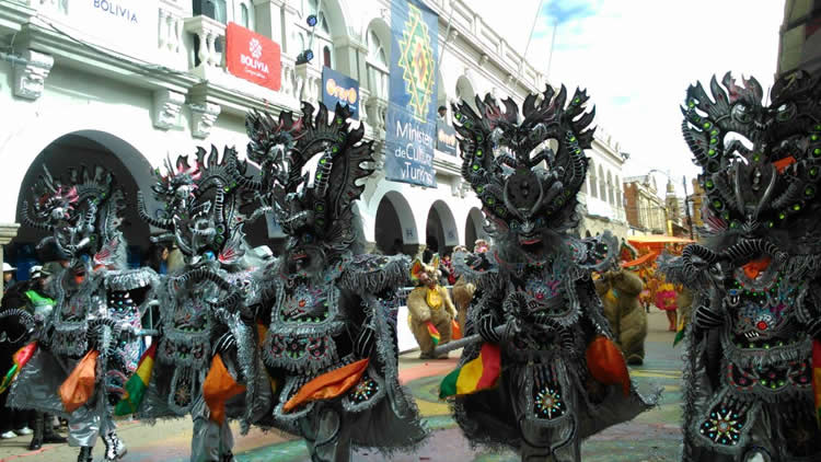 La Auténtica Diablada de Oruro abrió el Carnaval de Oruro 2018