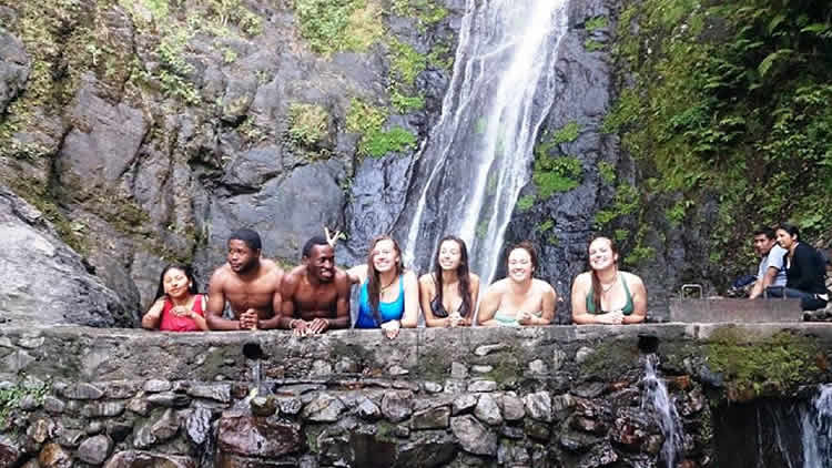 Las Cascadas de Coroico un atractivo turístico de esta región. Las Cascadas de Coroico un atractivo turístico de esta región.