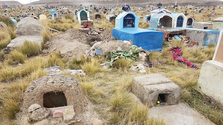 Cementerio en la ciudad de El Alto.