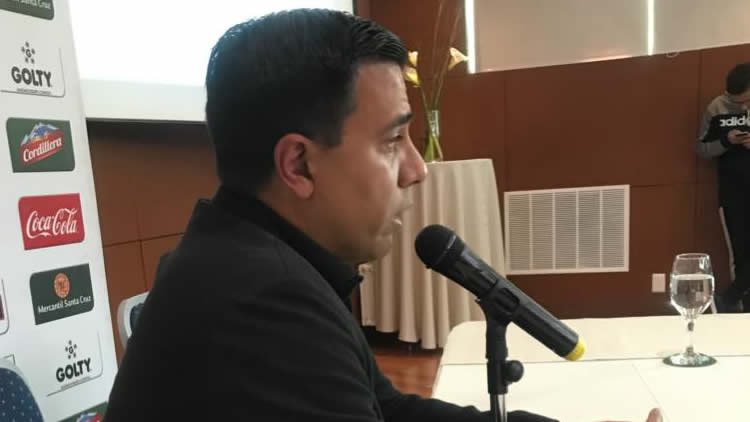 Cesar Farías, técnico de la selección boliviana de fútbol. Cesar Farías, técnico de la selección boliviana de fútbol.