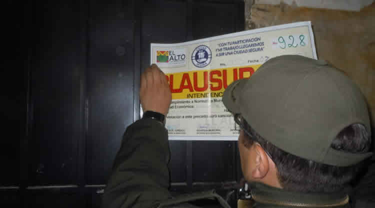 clausuran bar clandestino “La Estación” en la ciudad de El Alto.