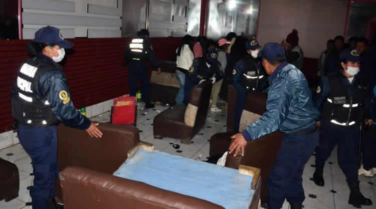 Clausura del bar denominado “El Trébol” ubicado en la calle 4 de La Ceja. Clausura del bar denominado “El Trébol” ubicado en la calle 4 de La Ceja.