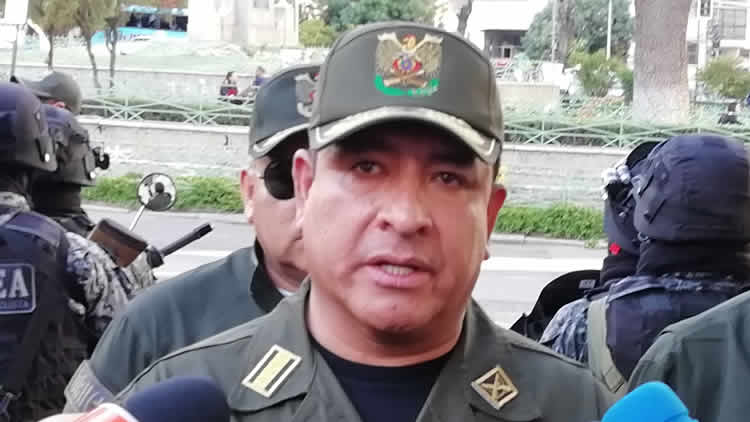 Gral Yuri Calderón Mariscal, comandante General de Policía.