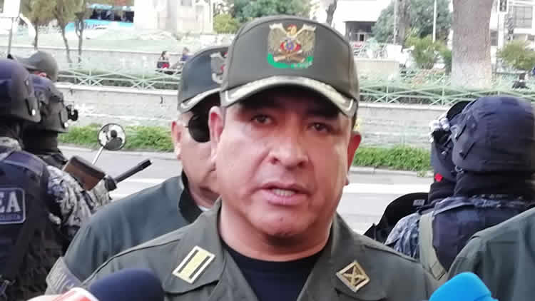 Gral Yuri Calderón Mariscal, comandante General de Policía. Gral Yuri Calderón Mariscal, comandante General de Policía.