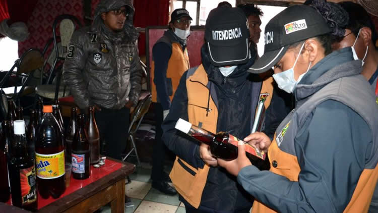 Controlan venta de bebidas alcohólicas en El Alto.