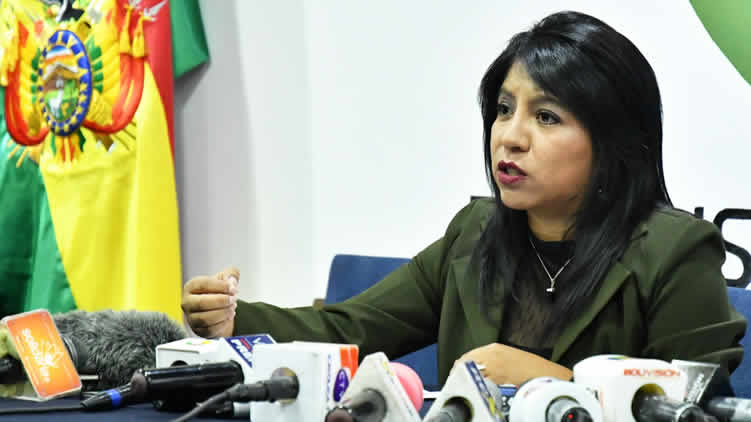 Nadia Cruz, defensora del Pueblo. Nadia Cruz, defensora del Pueblo.