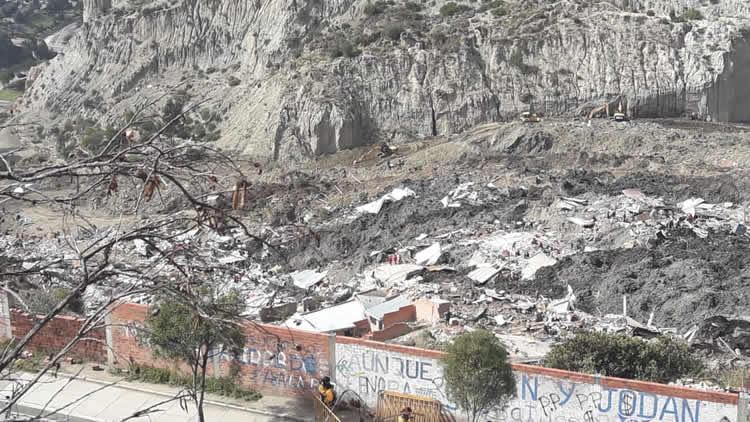 Nuevo “deslizamiento” en el barrio Inmaculada Concepción, en la ciudad de La Paz.