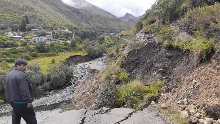 Emergencia en el tramo Charazani - Curva