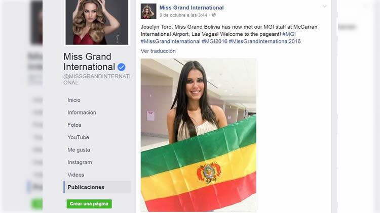 Joselyn Toro, miss Grand Bolivia, fotografiada con la bandera boliviana al revés