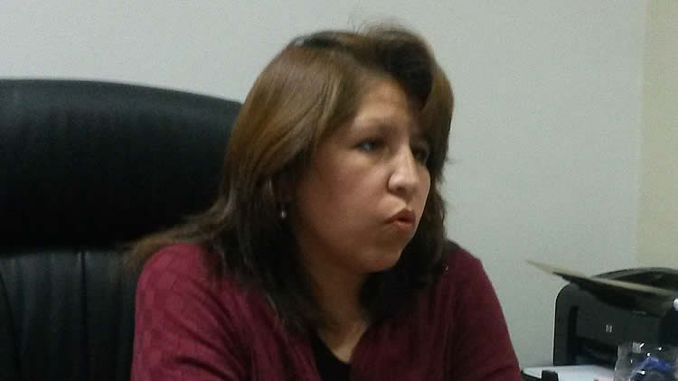 Evelyn Viscarra, jefa departamental de Trabajo.