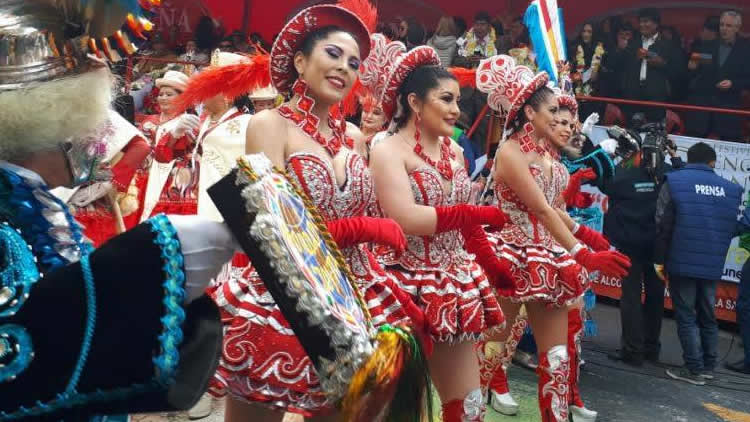 Entrada folklórica del señor Jesús del Gran Poder 2017.