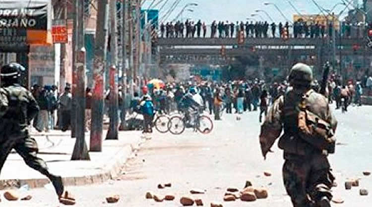 “Octubre negro” de 2003 en El Alto, denominada la guerra del gas. “Octubre negro” de 2003 en El Alto, denominada la guerra del gas.