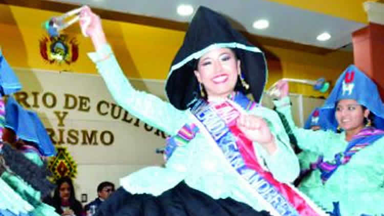 Baile de la llamerada, declarado patrimonio nacional.