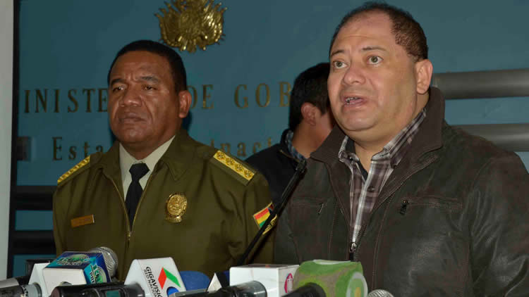 Carlos Romero, ministro de Gobierno, en conferencia de prensa.