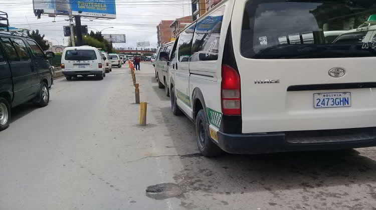 Choferes sindicalizados de El Alto pretenden incrementar las tarifas del transporte público.