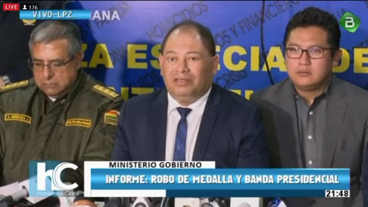 Carlos Romero, ministro de Gobierno, en conferencia de prensa. Carlos Romero, ministro de Gobierno, en conferencia de prensa.