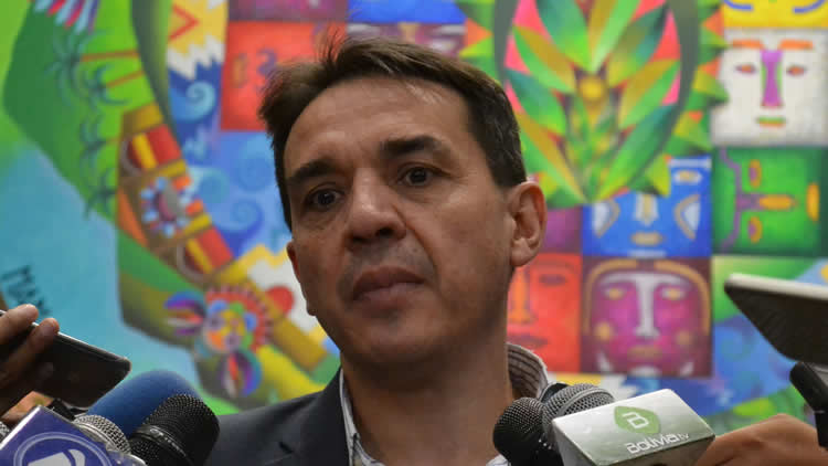 Mario Guillén, ministro de Economía.