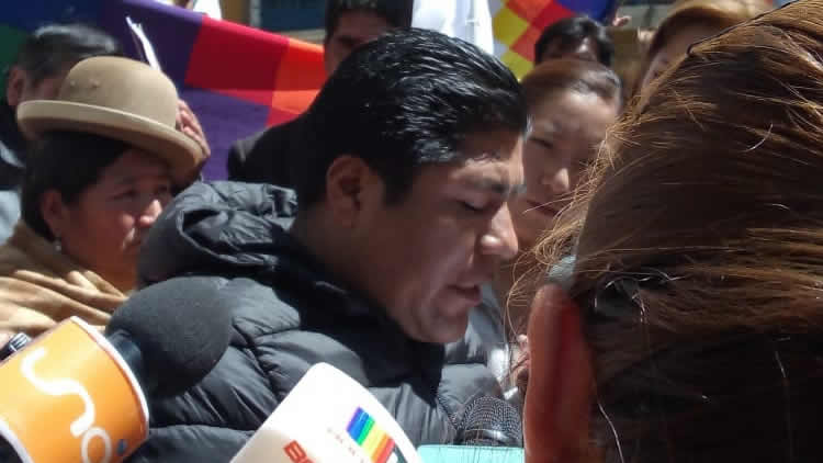 Néstor Yujra, presidente de la Federación de Juntas Vecinales (Fejuve) de El Alto. Néstor Yujra, presidente de la Federación de Juntas Vecinales (Fejuve) de El Alto.