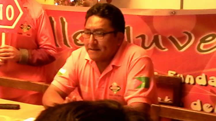 Paulino Mamani, fundador de la Asociación Orgullo Juvenil Alteño (OJA). Paulino Mamani, fundador de la Asociación Orgullo Juvenil Alteño (OJA).
