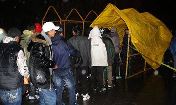 Peregrinación de Cuaresma en La Paz, caminata a la plaza 16 de julio en Obrajes.