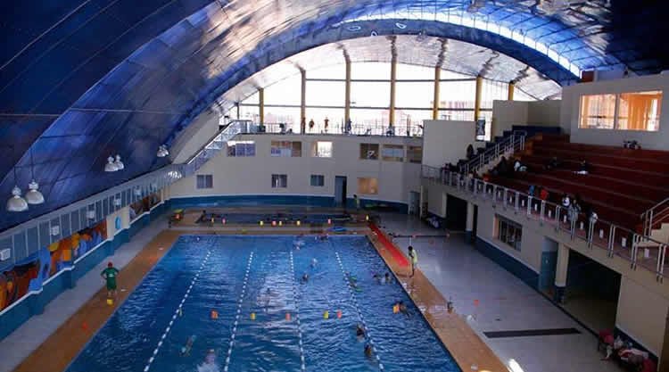 Piscina semiolímpica de El Alto