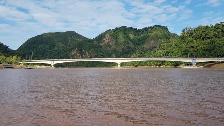 Puente Rurrenabaque - San Buenaventura de 374 metros sobre el Río Beni. Puente Rurrenabaque - San Buenaventura de 374 metros sobre el Río Beni.