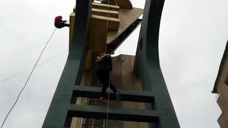 “Saraqaña Rappel Urbano” en El Alto.