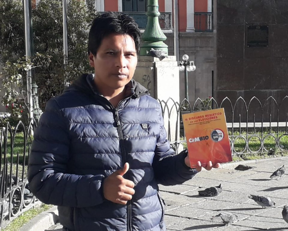Kana, actualmente se especializa en Periodismo Digital y Metodología de la Investigación Kana, actualmente se especializa en Periodismo Digital y Metodología de la Investigación