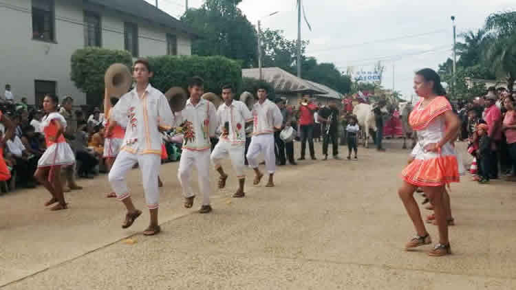 Llegada de los Reyes Magos y una majestuosa entrada folklórica preceden a los actos de los 314 años de fundación de Reyes Beni.