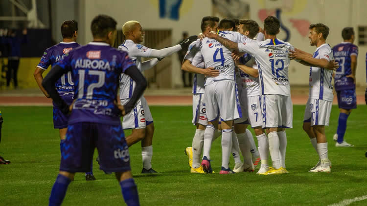 San José le ganó a Aurora 1-2 en el estadio Félix Capriles.