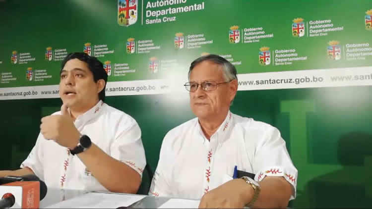 El director del Servicio Departamental de Salud (SEDES) de Santa Cruz, Marcelo Ríos. El director del Servicio Departamental de Salud (SEDES) de Santa Cruz, Marcelo Ríos.