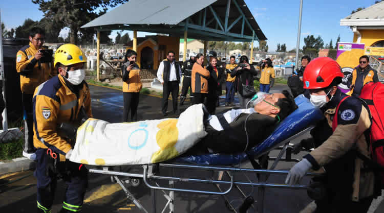 Simulacro realizado en el cementerio ex Tarapacá de la ciudad de El Alto.