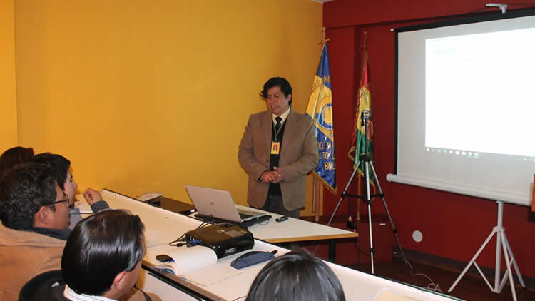 Amílcar Cáceres, jefe del Departamento de Tecnología e Información y Comunicación de la UB. Amílcar Cáceres, jefe del Departamento de Tecnología e Información y Comunicación de la UB.