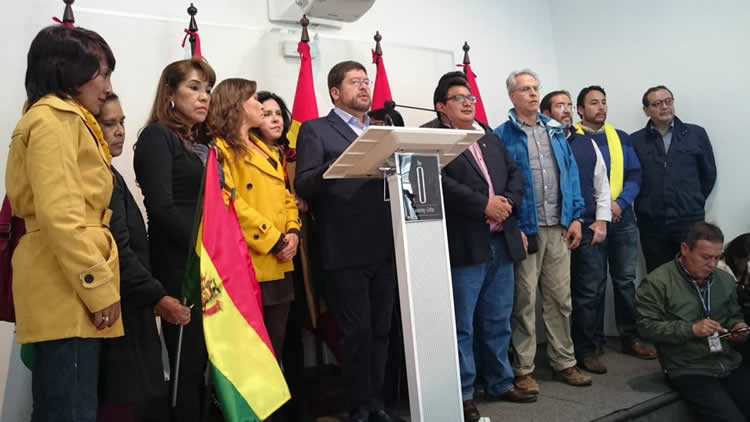 Samuel Doria Medina, en conferencia de prensa.