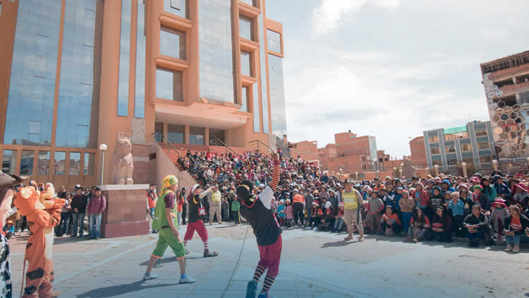 Payasitos amenizan el 