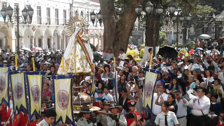 Festividad de la Virgen de Urkupiña 2019 en Quillacollo, Cochabamba - Bolivia.