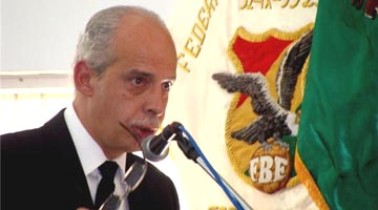 Carlos Chávez fue reelecto ayer como presidente de la Federación Boliviana de Fútbol. 