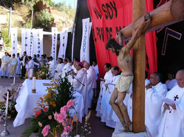 Católicos celebrarán hoy Corpus Christi con una peregrinación que recordará la eucaristía, cuando Jesús convirtió el pan y el vino en su cuerpo y su sangre.