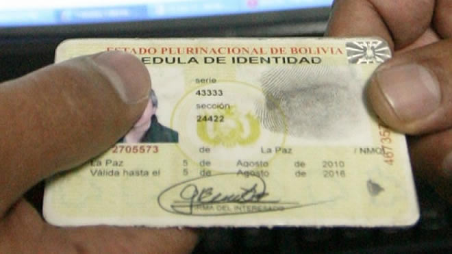 Entregan 5.000 cédulas de identidad en cárceles de La Paz