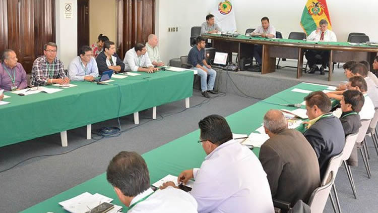 Dirigentes del fútbol boliviano elegirán hoy al nuevo presidente de la FBF.