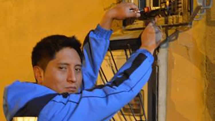José Medrano, joven electricista alteño 