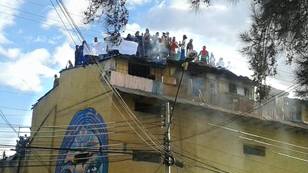 Cochabamba. Motín en San Sebastián pide renuncia de guardias. (Foto:eju.tv)